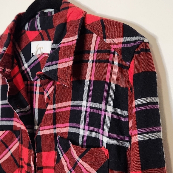 Braeve Flannel plaid peplum button down red black large - Picture 8 of 13